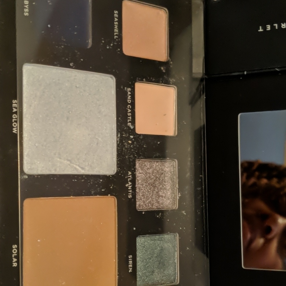 Eye shadow